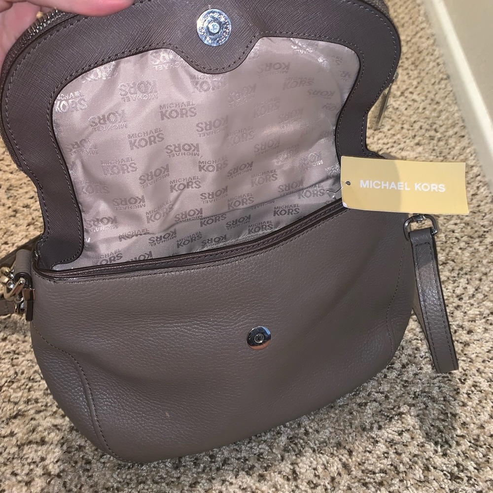Purse - Picture 2 of 2